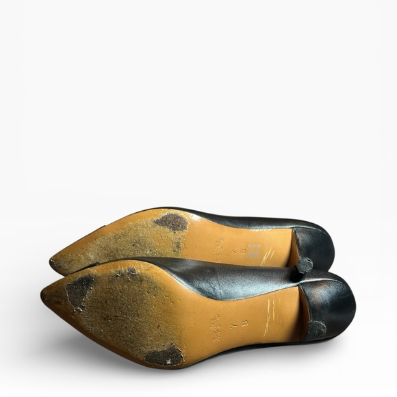 Coach black leather pumps, project pair, as is. - Picture 5 of 8